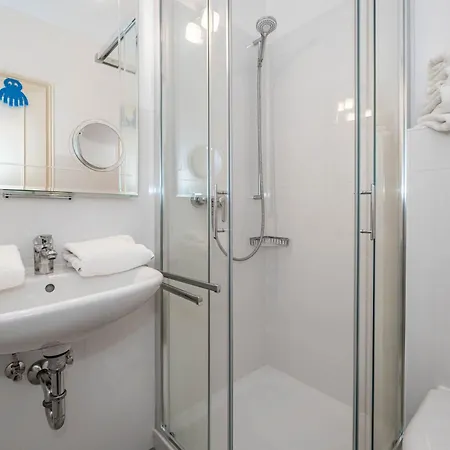 Arius, App 12 Apartman