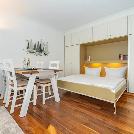 Arius, App 12 * Westerland